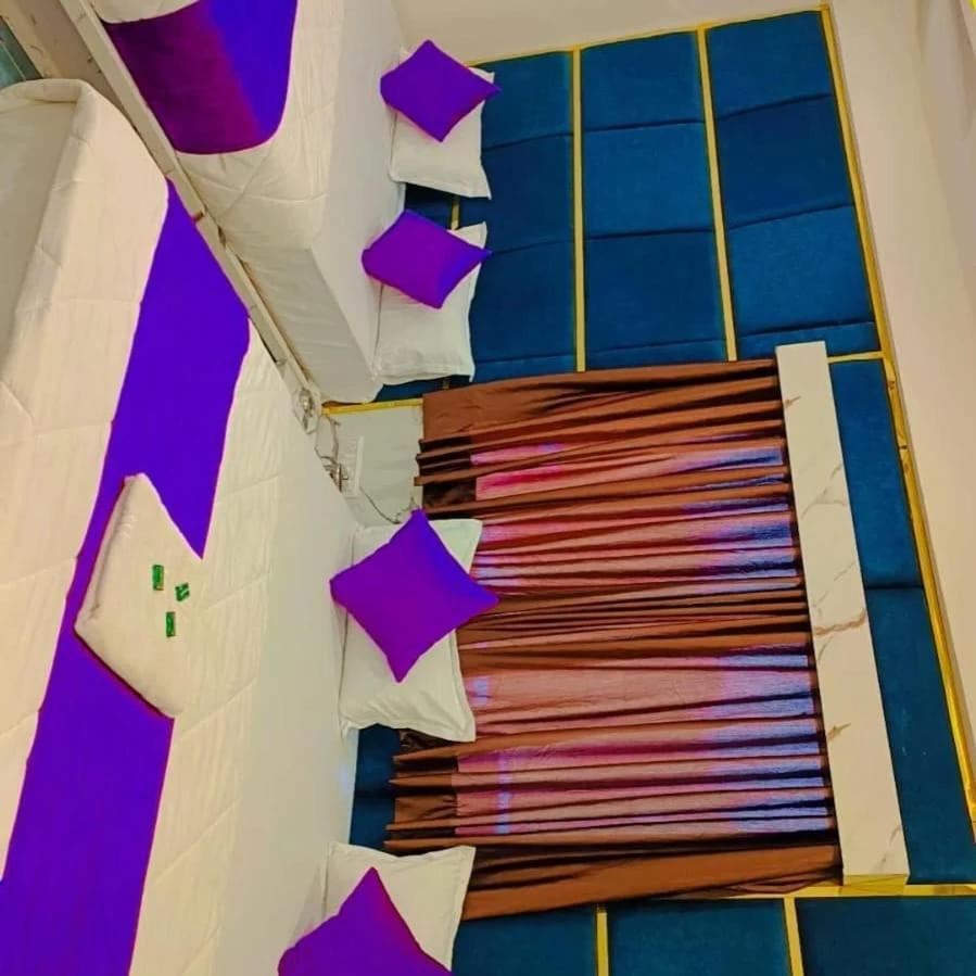 Hotel Karnavati أحمد أباد المظهر الخارجي الصورة