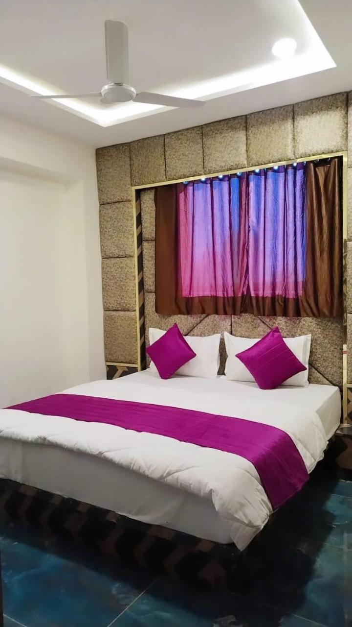 Hotel Karnavati أحمد أباد المظهر الخارجي الصورة