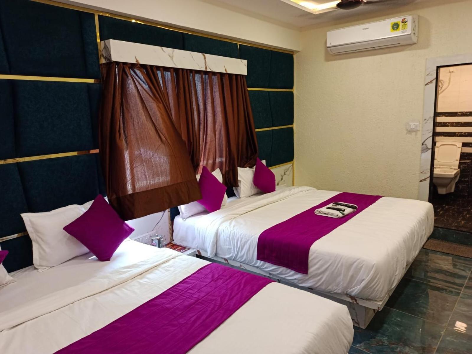 Hotel Karnavati أحمد أباد المظهر الخارجي الصورة