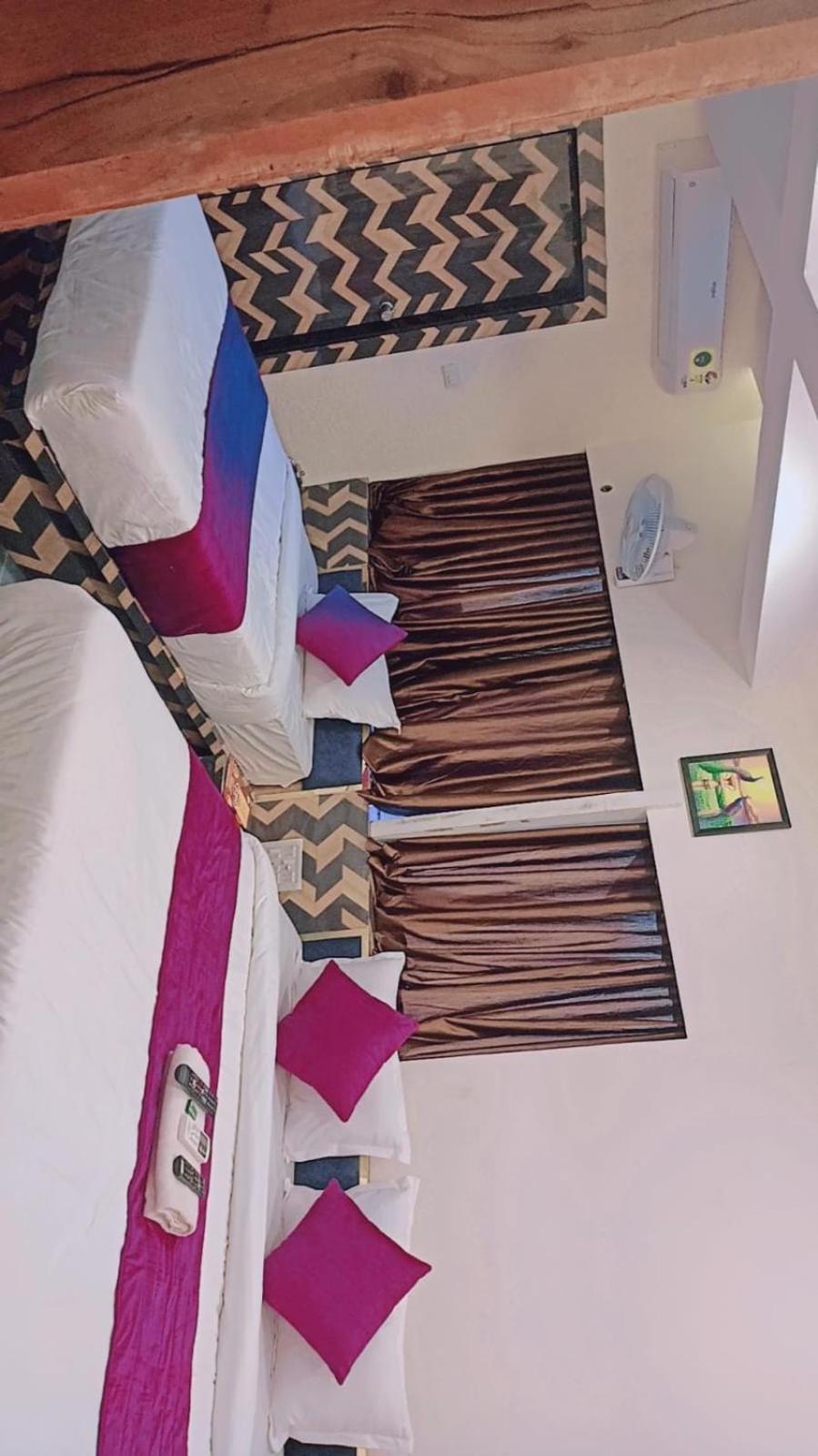 Hotel Karnavati أحمد أباد المظهر الخارجي الصورة