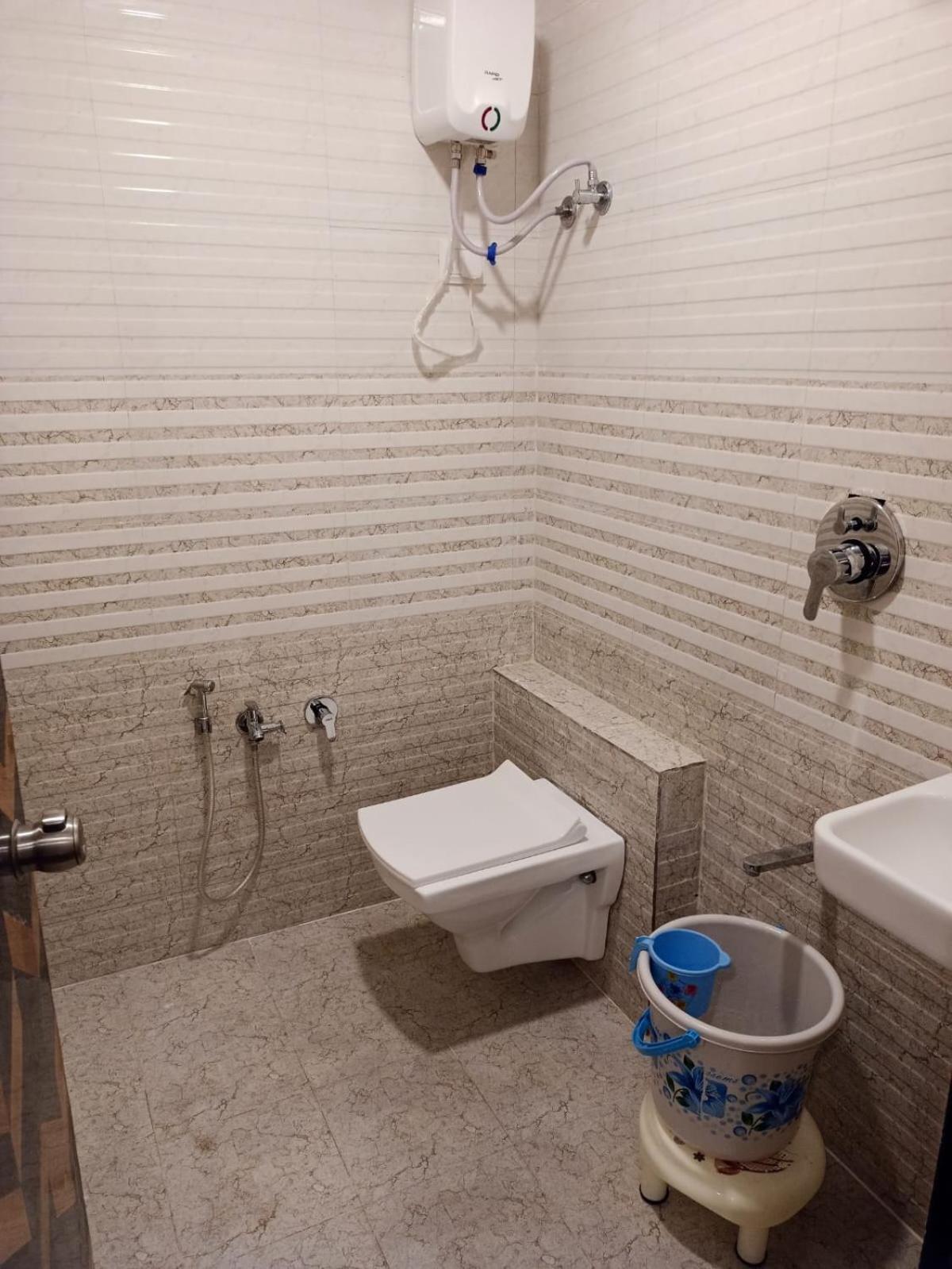 Hotel Karnavati أحمد أباد المظهر الخارجي الصورة